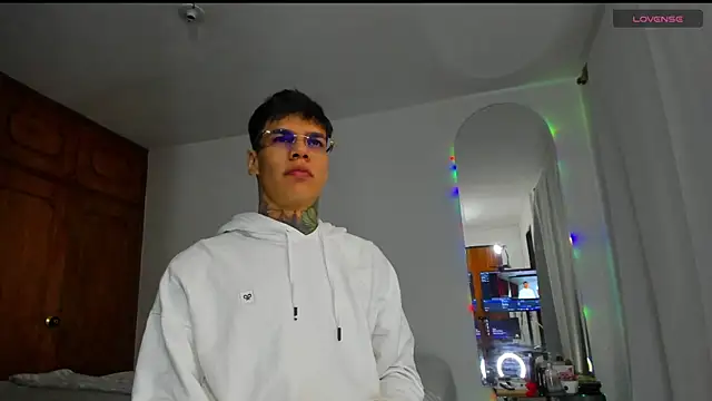 Jordyrodriiguez online show from 02.06.25