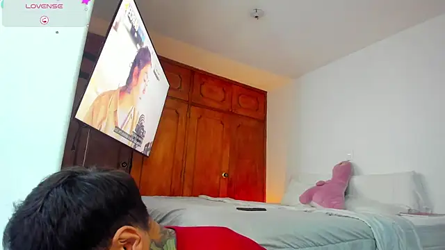 Jordyrodriiguez online show from 02.14.25