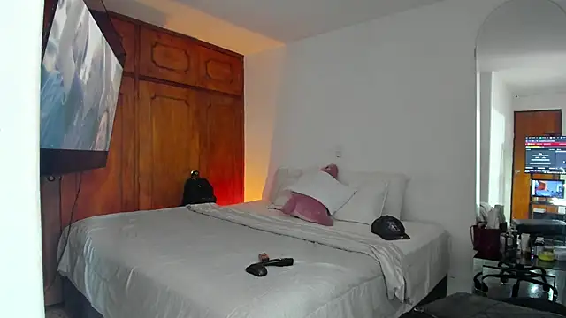 Jordyrodriiguez online show from 02.27.25