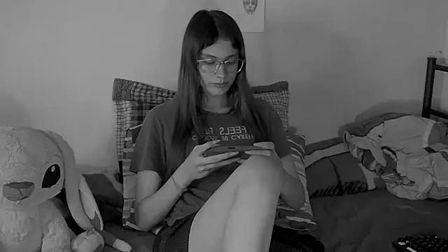 Snapshot of xofix chatting on 12.14.24 xofix online show from 12.14.24