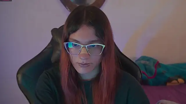 Snapshot of xofix chatting on 12.16.24 xofix online show from 12.16.24