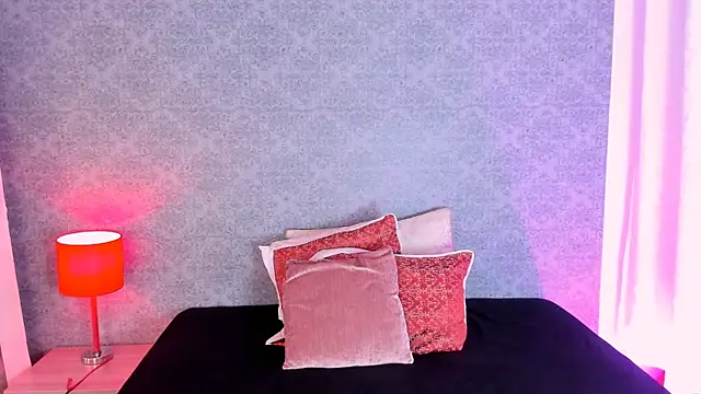 Snapshot of CatrinaRossi chatting on 01.10.25 CatrinaRossi online show from 01.10.25