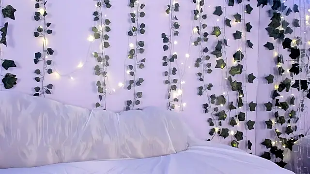 Snapshot of Natasha_Nasty2 chatting on 12.24.24 Natasha Nasty2 online show from 12.24.24