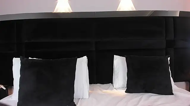 afrodytasky  online show from 12.17.25