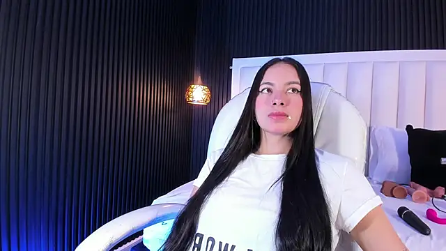 afrodytasky  online show from 12.18.25