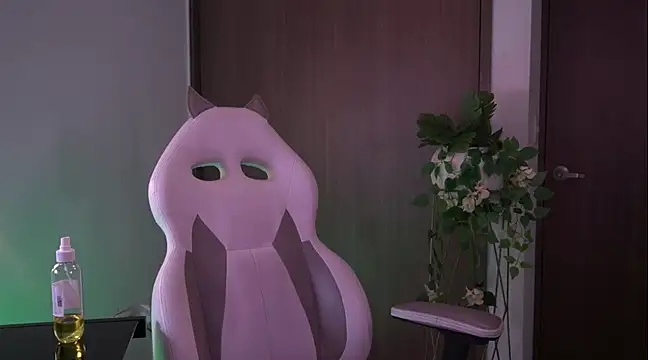 Snapshot of appolo_allen chatting on 12.12.24 appolo allen online show from 12.12.24