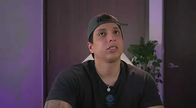 Snapshot of appolo_allen chatting on 01.06.25 appolo allen online show from 01.06.25