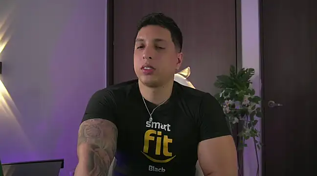 Snapshot of appolo_allen chatting on 01.12.25 appolo allen online show from 01.12.25