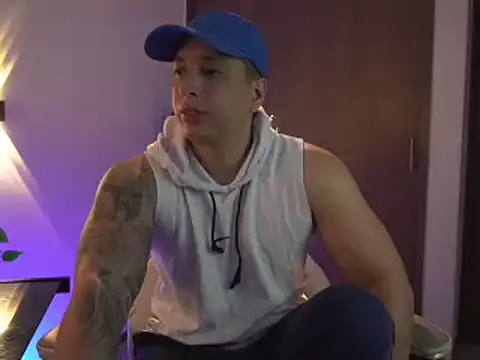 Snapshot of appolo_allen chatting on 02.21.25 appolo allen online show from 02.21.25