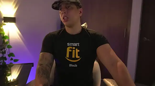 Snapshot of appolo_allen chatting on 03.01.25 appolo allen online show from 03.01.25