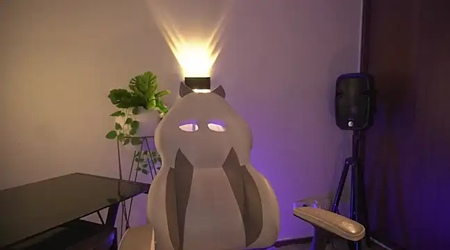 Snapshot of appolo_allen chatting on 03.02.25 appolo allen online show from 03.02.25