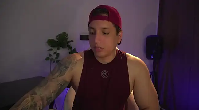 Snapshot of appolo_allen chatting on 03.06.25 appolo allen online show from 03.06.25