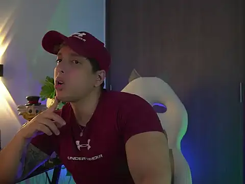 Snapshot of appolo_allen chatting on 09.14.25 appolo allen online show from 09.14.25