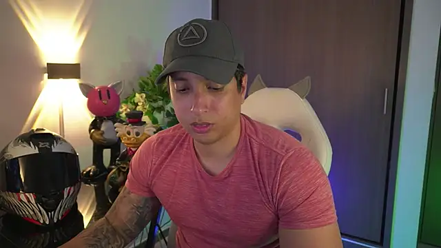 Snapshot of appolo_allen chatting on 09.28.25 appolo allen online show from 09.28.25