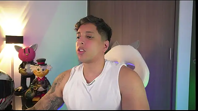 Snapshot of appolo_allen chatting on 10.12.25 appolo allen online show from 10.12.25