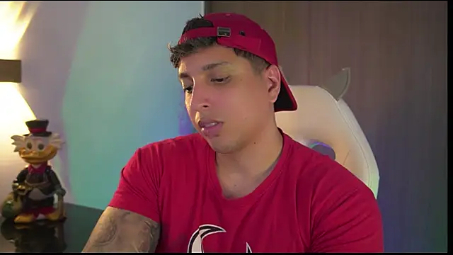 Snapshot of appolo_allen chatting on 10.27.25 appolo allen online show from 10.27.25