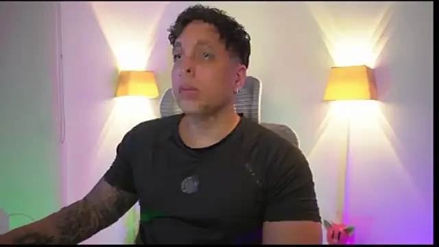 Snapshot of appolo_allen chatting on 11.13.25 appolo allen online show from 11.13.25