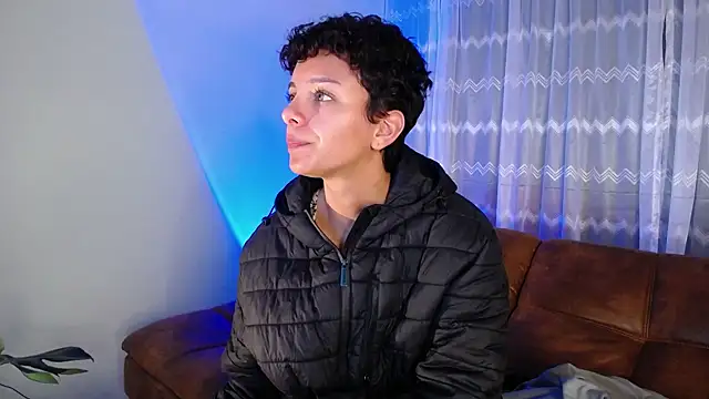 Snapshot of peyton_golden1 chatting on 12.04.24 peyton golden1 online show from 12.04.24