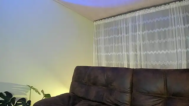 Snapshot of peyton_golden1 chatting on 02.09.25 peyton golden1 online show from 02.09.25