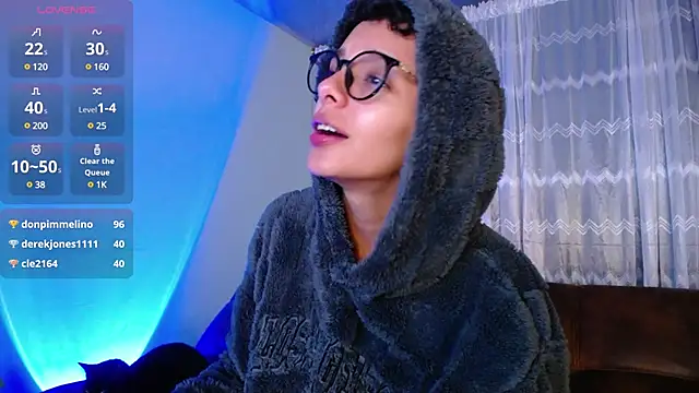 Snapshot of peyton_golden1 chatting on 03.06.25 peyton golden1 online show from 03.06.25