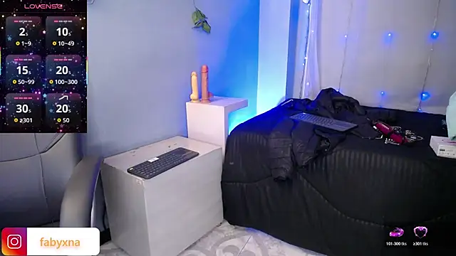 Snapshot of peyton_golden1 chatting on 11.05.25 peyton golden1 online show from 11.05.25