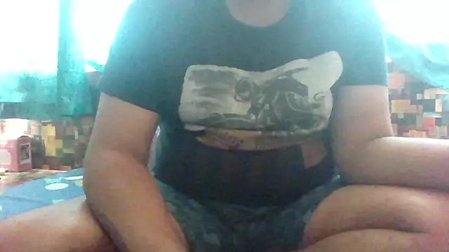 Snapshot of whoreboi98 chatting on 02.16.26 whoreboi98 online show from 02.16.26