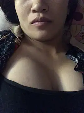 Snapshot of xotm chatting on 12.17.24 xotm online show from 12.17.24