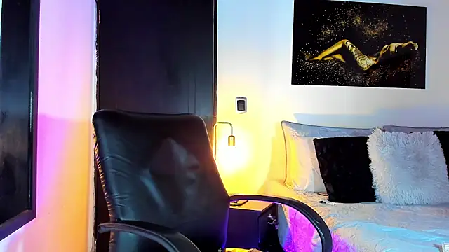 KimberlyBanks2 online show from 01.19.25