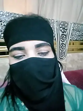 Snapshot of Naariman chatting on 12.25.24 Naariman online show from 12.25.24