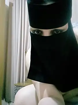 Snapshot of Naariman chatting on 02.13.25 Naariman online show from 02.13.25