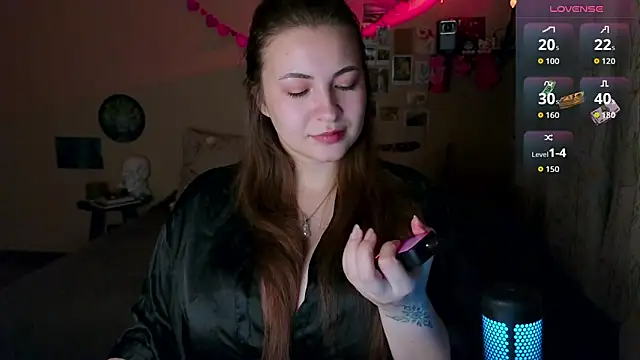 Snapshot of LisaCase chatting on 03.10.26 LisaCase online show from 03.10.26