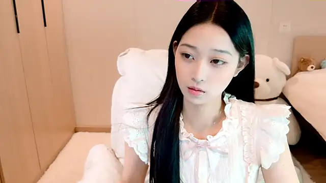 Snapshot of Xueb_J chatting on 01.20.25 Xueb J online show from 01.20.25