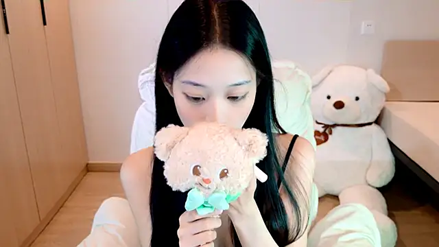 Snapshot of Xueb_J chatting on 09.22.25 Xueb J online show from 09.22.25