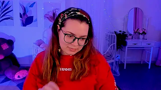 Snapshot of KeytSilvas chatting on 12.21.24 KeytSilvas online show from 12.21.24