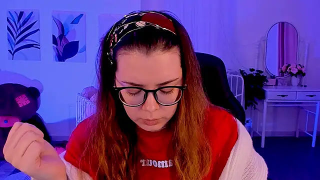 Snapshot of KeytSilvas chatting on 12.21.24 KeytSilvas online show from 12.21.24