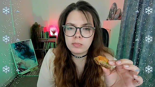 Snapshot of KeytSilvas chatting on 12.22.24 KeytSilvas online show from 12.22.24