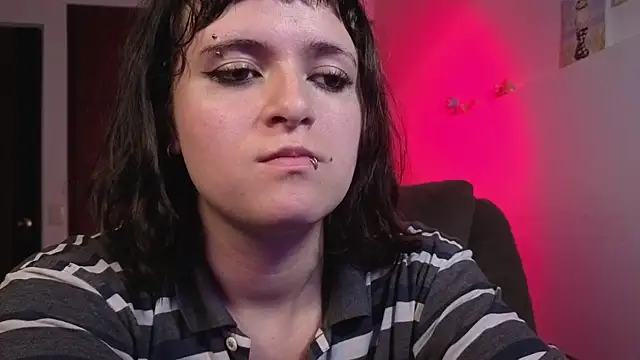 NEXT DOOR GIRL  online show from 04.28.26