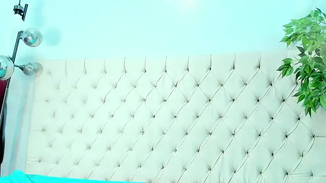 Snapshot of Briyit_Doll chatting on 12.20.24 Briyit Doll online show from 12.20.24