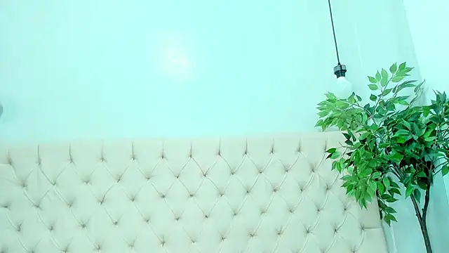 Snapshot of Briyit_Doll chatting on 12.28.24 Briyit Doll online show from 12.28.24