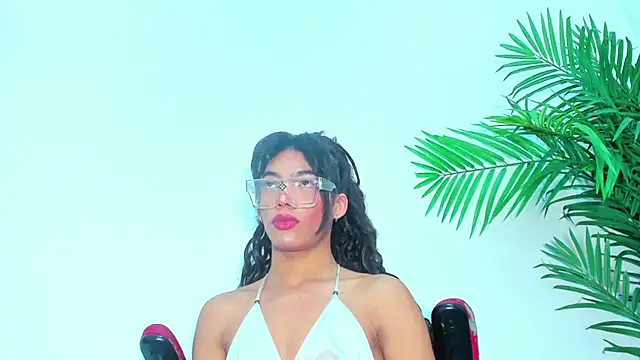 Snapshot of Briyit_Doll chatting on 02.01.25 Briyit Doll online show from 02.01.25