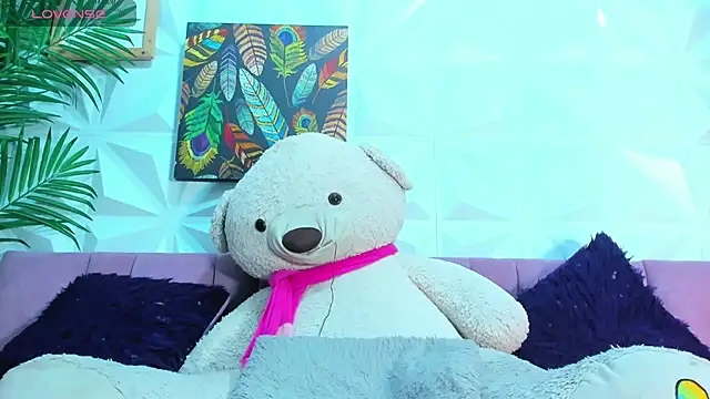 Snapshot of Briyit_Doll chatting on 09.09.25 Briyit Doll online show from 09.09.25