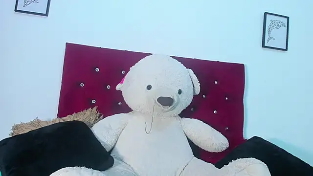 Snapshot of Briyit_Doll chatting on 09.25.25 Briyit Doll online show from 09.25.25