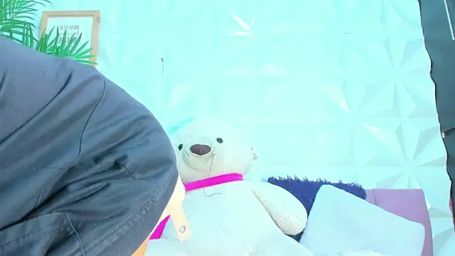 Snapshot of Briyit_Doll chatting on 10.17.25 Briyit Doll online show from 10.17.25