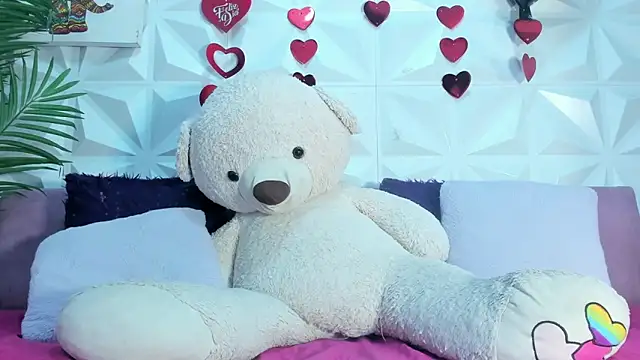 Snapshot of Briyit_Doll chatting on 03.24.26 Briyit Doll online show from 03.24.26