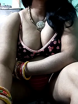 Snapshot of Savita_bhabhii chatting on 03.17.25 Savita bhabhii online show from 03.17.25