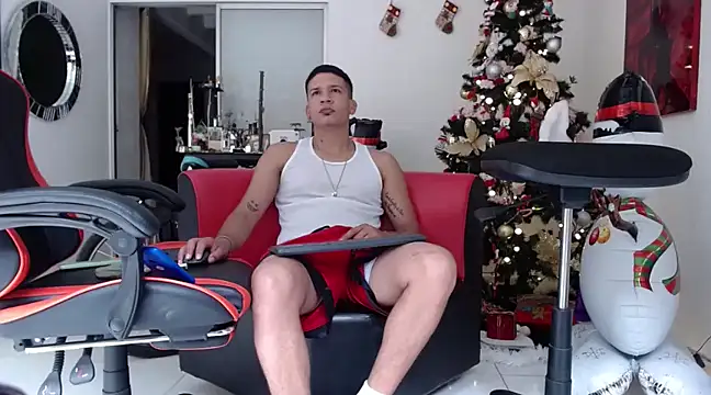 Snapshot of damiam_fiery chatting on 12.03.24 damiam fiery online show from 12.03.24