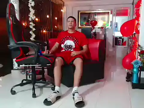 Snapshot of damiam_fiery chatting on 03.21.25 damiam fiery online show from 03.21.25