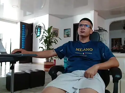 Snapshot of damiam_fiery chatting on 03.21.26 damiam fiery online show from 03.21.26