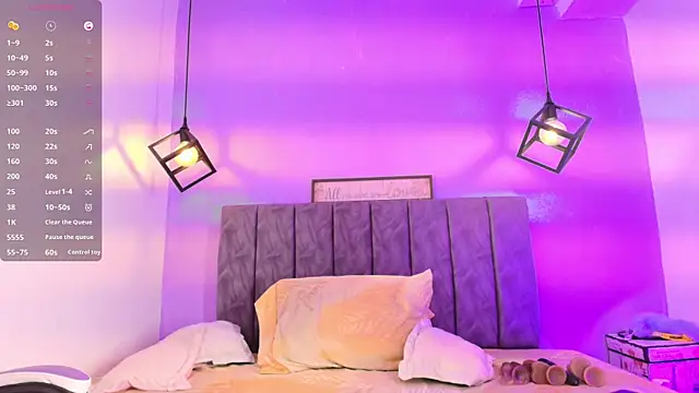 Sophiee Velvet online show from 09.18.25