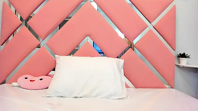 ThailyCherry online show from 03.22.25